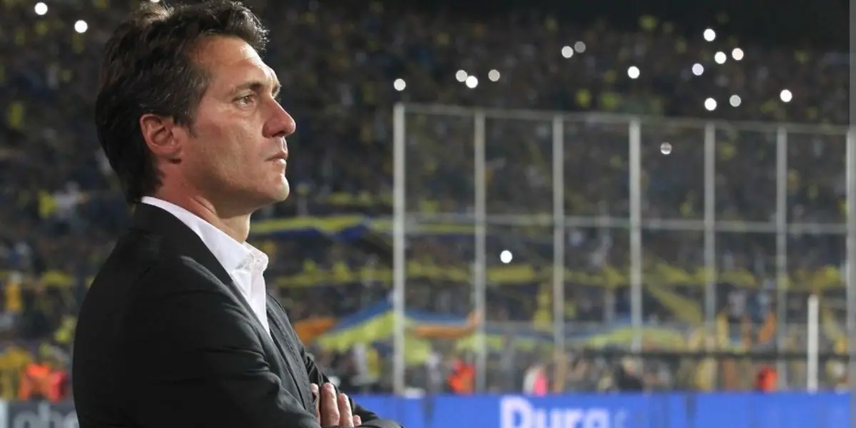 El ex entrenador del eterno rival podría regresar al fútbol argentino