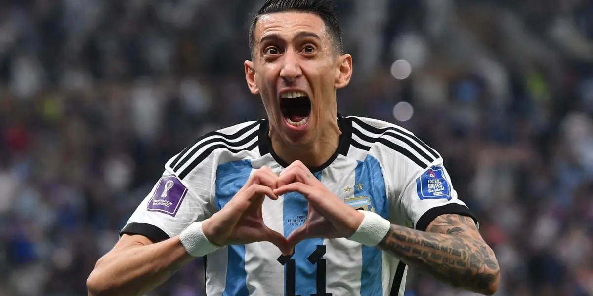 Ángel Di María festejando con todo su gol con Argentina