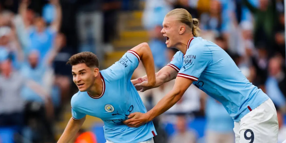 Antonio Cassano llenó de flores al delantero argentino