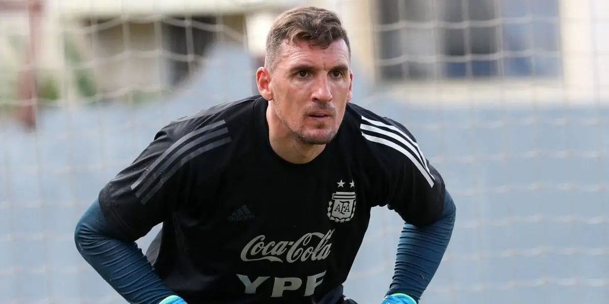 El arquero no pudo entrenar a la par de sus compañeros en Estados Unidos