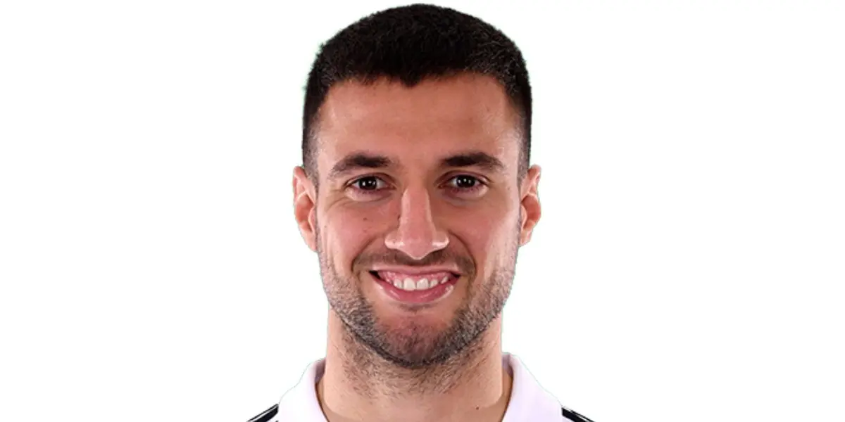 El defensor fue relegado por el entrenador en este último tiempo y su futuro es incierto.