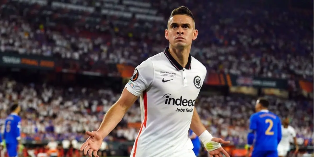 El delantero colombiano estaría cerca de cerrar su próximo destino