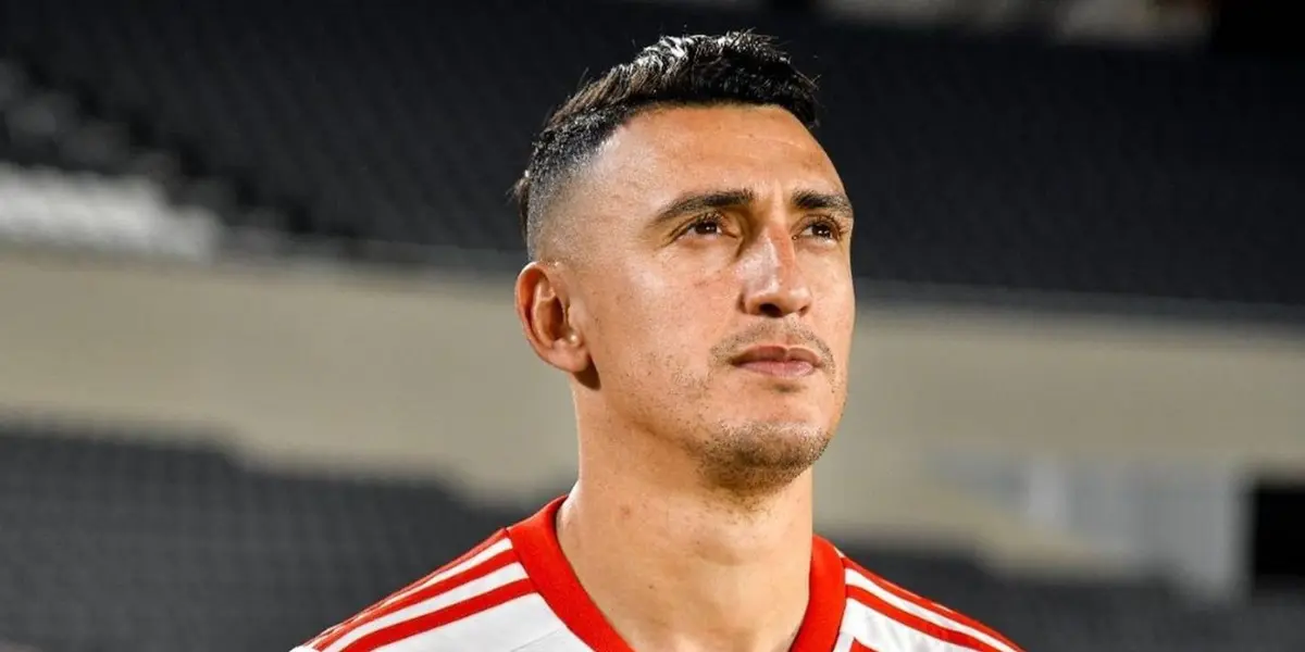 El delantero del Millonario tiene sondeos de equipos del fútbol argentino