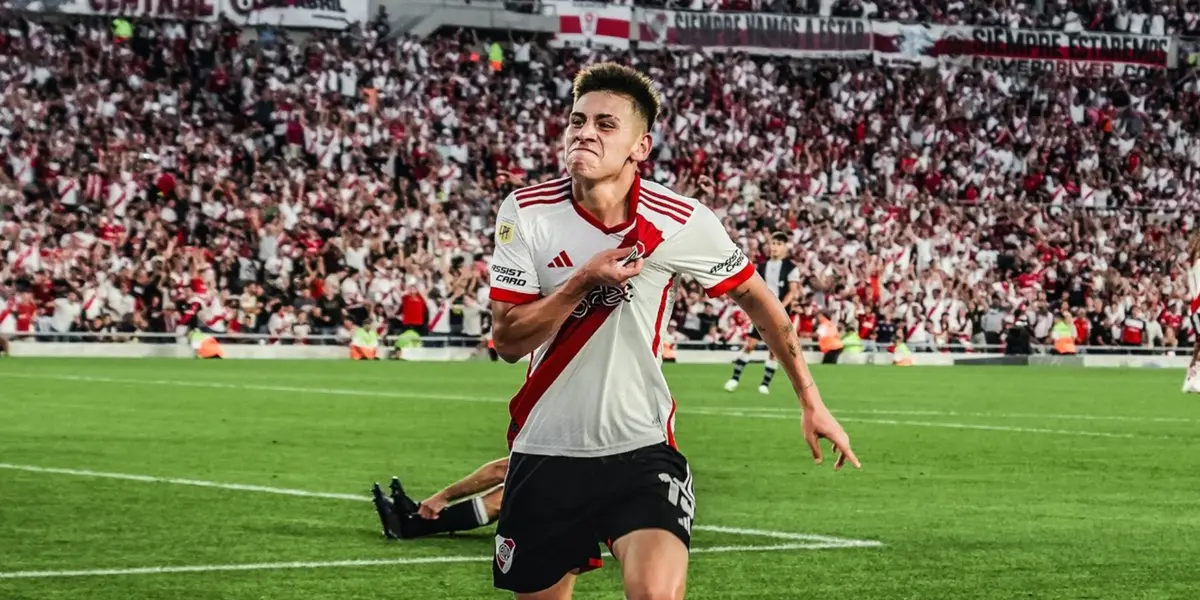 El 'Diablito' Echeverri festejando un gol de River Plate.