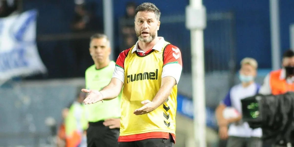 El DT de Barracas Central elogió el juego de River Plate