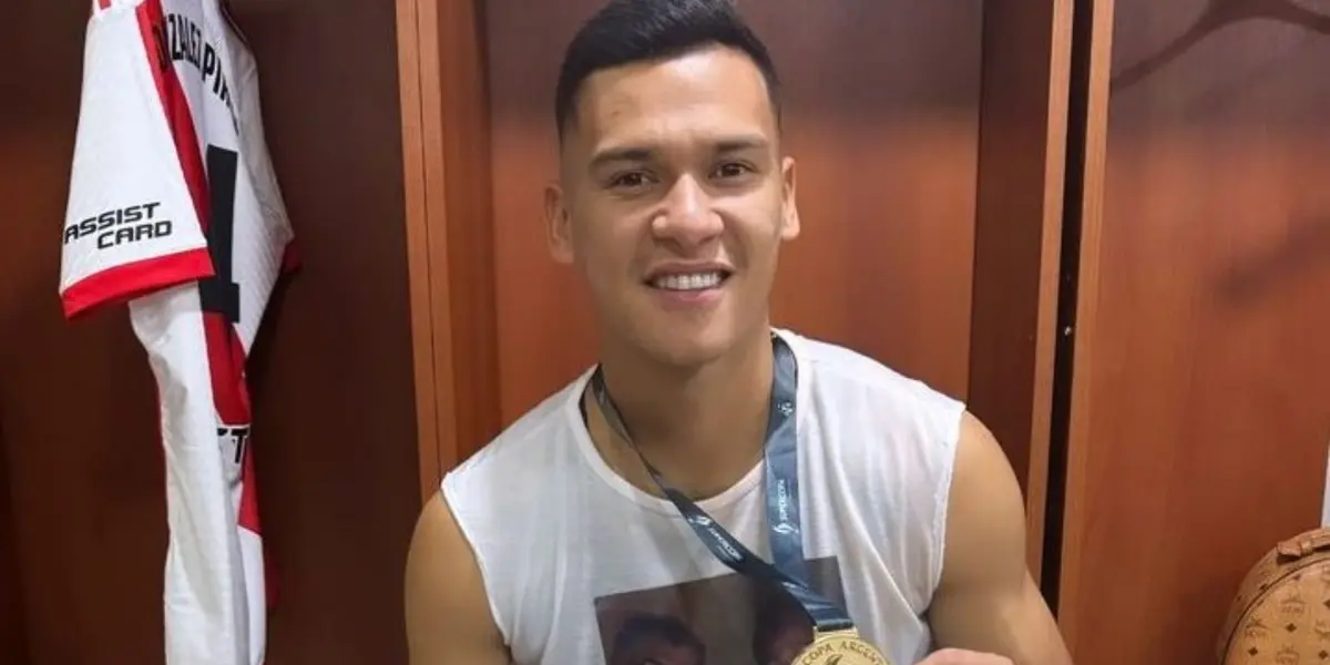 El equipo estadounidense vino a la carga por el lateral derecho.