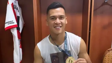 El equipo estadounidense vino a la carga por el lateral derecho.