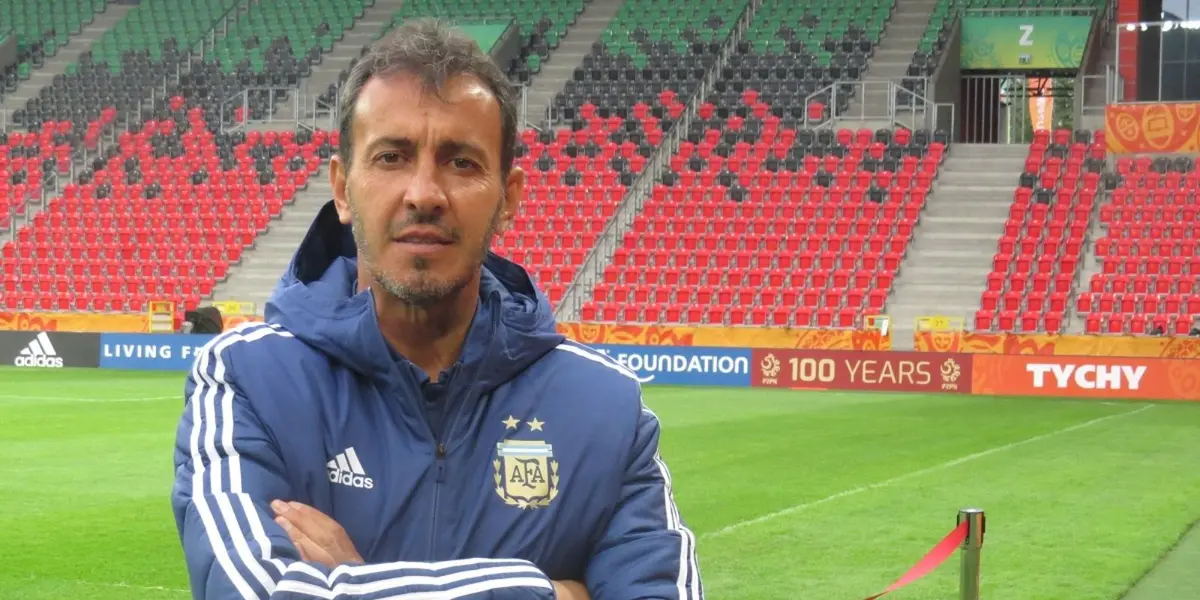 El ex entrenador de la Selección Argentina sub 20 llenó de flores al ex River