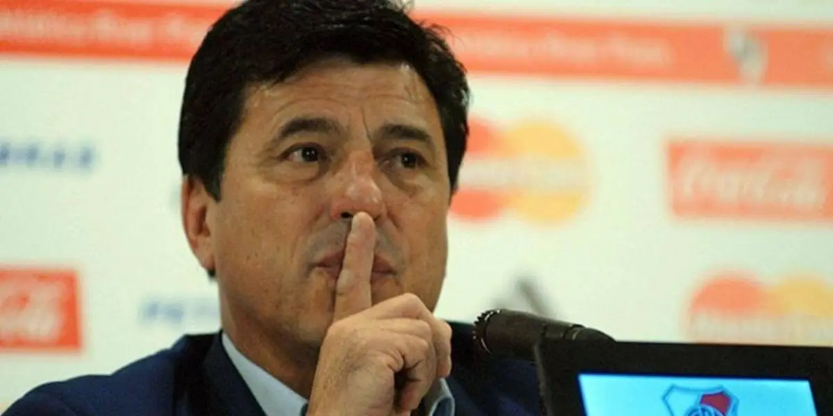 El ex Presidente del Millonario fue reconocido en Junín por la gente de Sarmiento