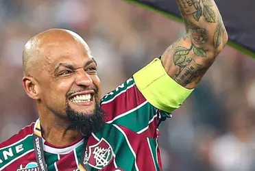 El futbolista brasilero se acordó de River tras vencer a los bosteros.