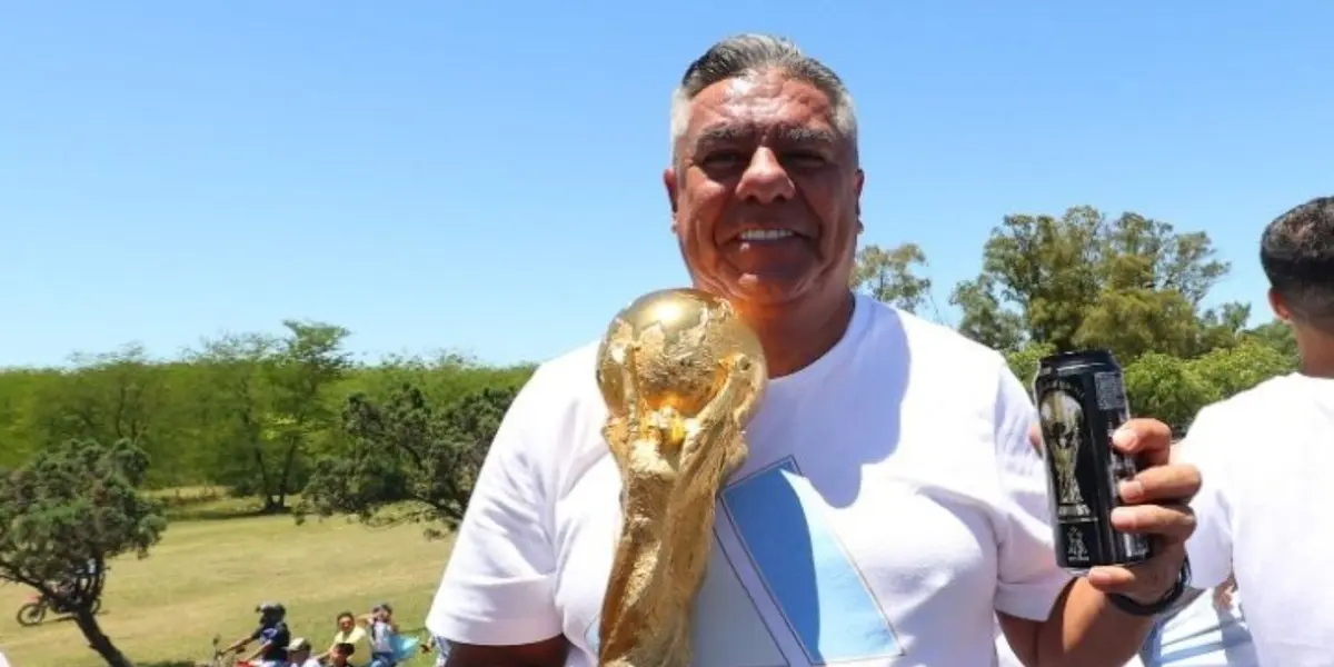 El Presidente de la AFA protagonizó una rara situación con nuestra camiseta