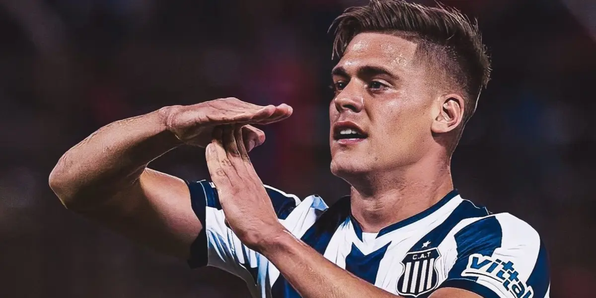 Federico Girotti festejando su gol en Talleres