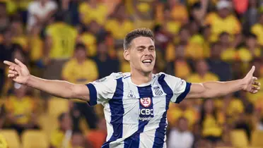 Federico Talleres festejando su gol con Talleres