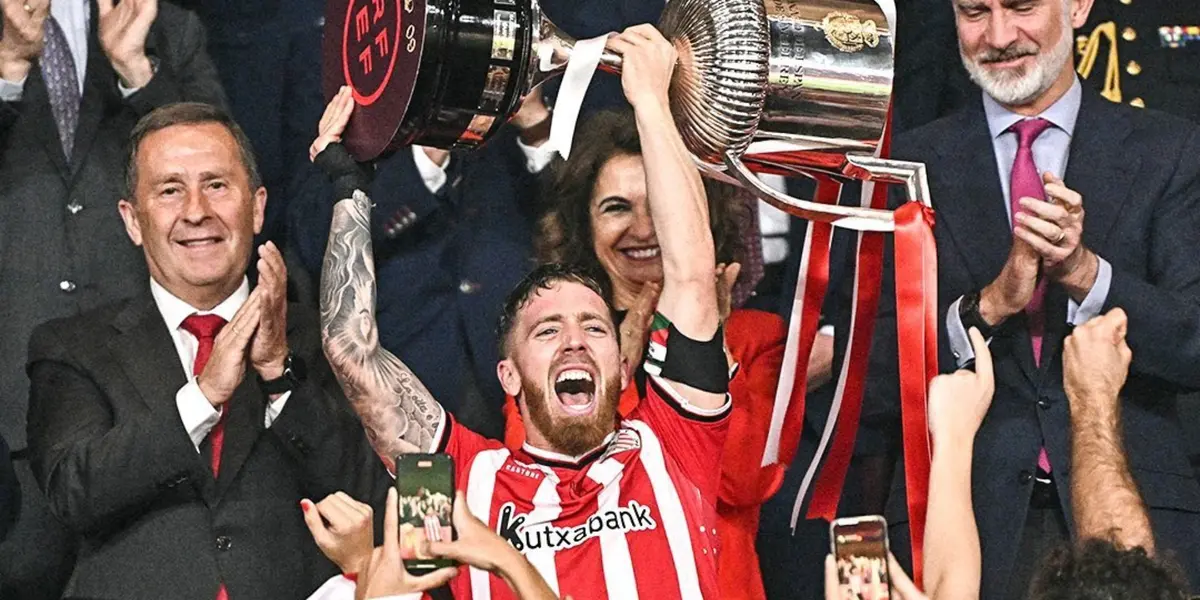 Iker Muniain con la Copa del Rey