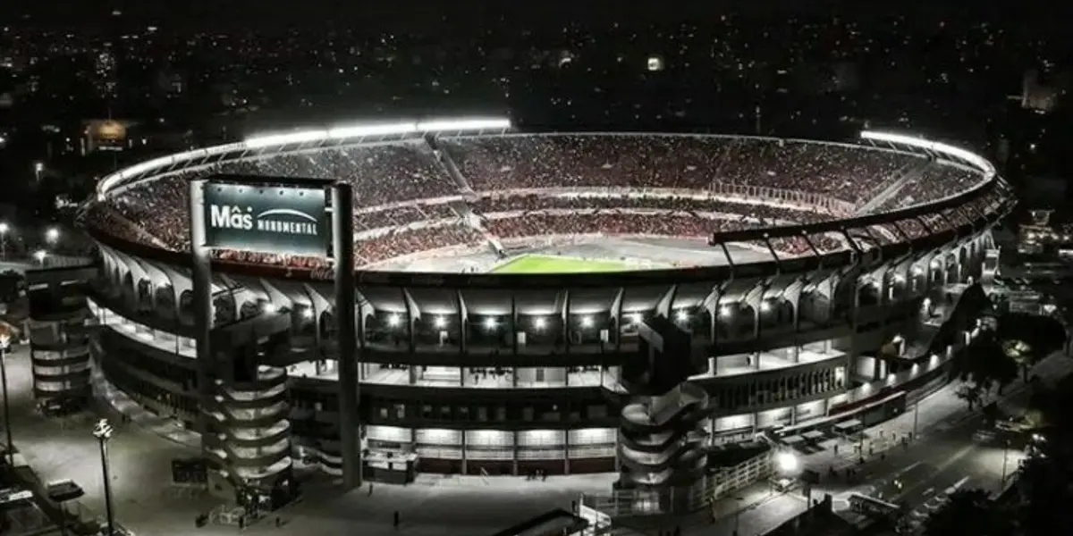 Los hinchas del Millonario no están conformes con el nivel del equipo y se hicieron escuchar