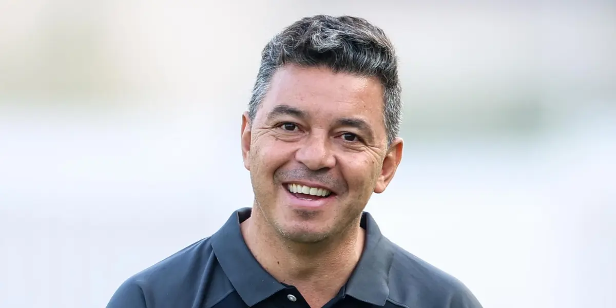 Marcelo Gallardo sonriendo en Al Ittihad