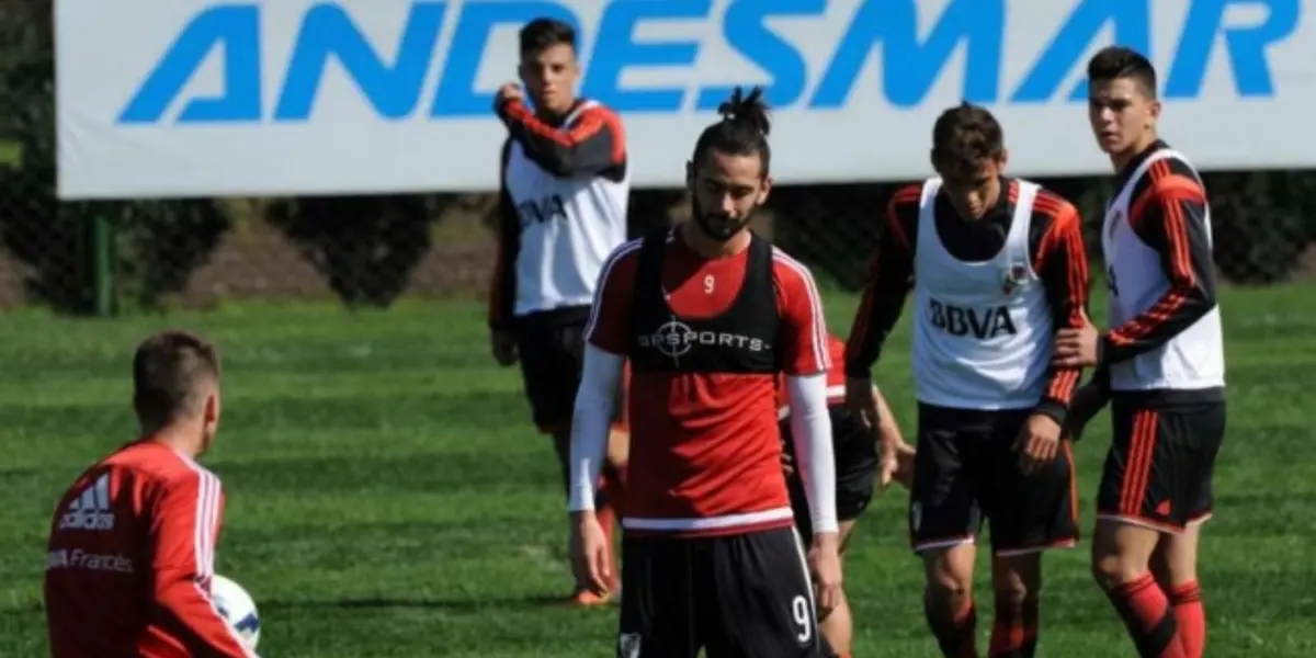 Marcelo Larrondo se entrena por cuenta propia mientras busca nuevo club
