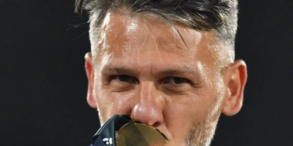 Martín Demichelis festejando su título en River