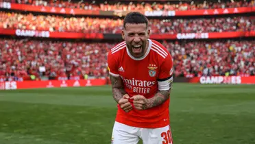Nicolás Otamendi celebrando en Benfica