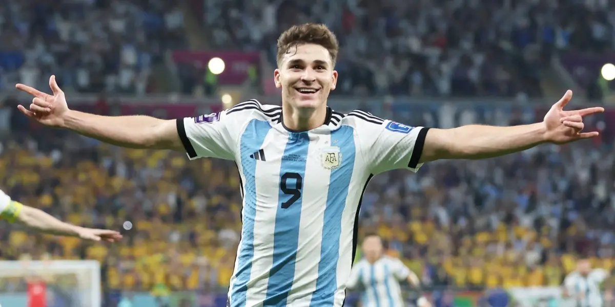 Un periodista fanático del eterno rival elogió al delantero